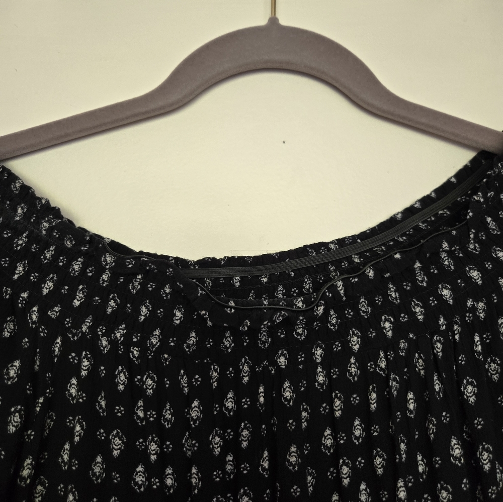 Black Patterned Off-Shoulder Top - Picture 7 of 9